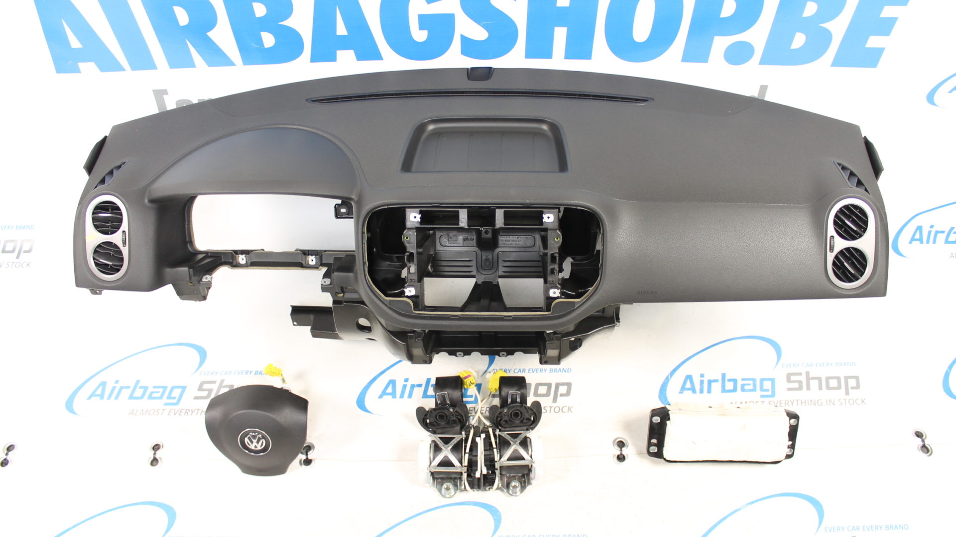 Airbag set Dashboard Volkswagen Tiguan facelift Airbag.eu